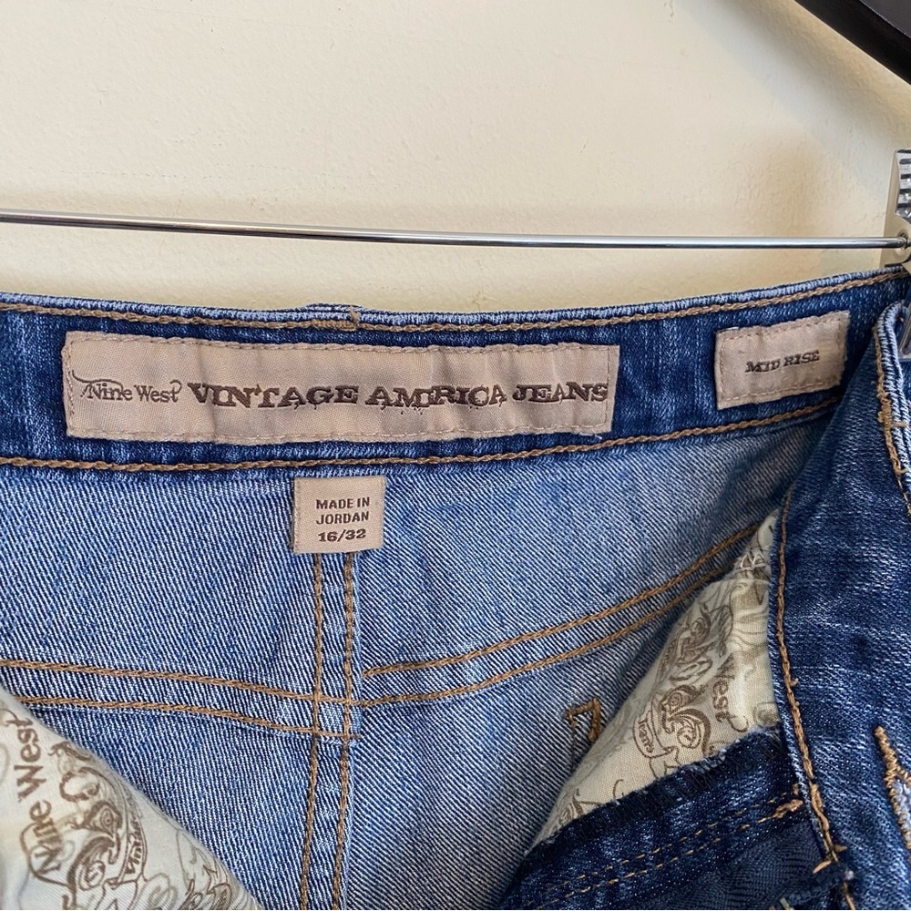 Nine West Vintage America Jeans Size 16 32 Mid Rise Blue Denim Shorts Pockets - Picture 4 of 7